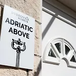 Adriatic Above By Duhomes Lägenhet *